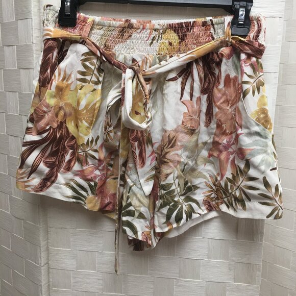 NWT rip curl white floral high waist shorts size medium - Picture 1 of 12